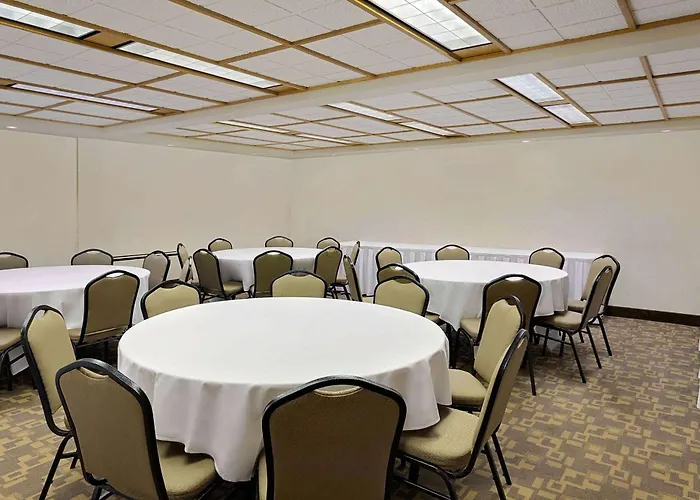 Ramada By Wyndham Marquette